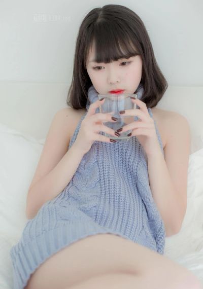 饭桌上故意张开腿让公在线观