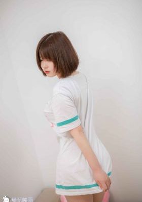 女大学生沙龙在线观看