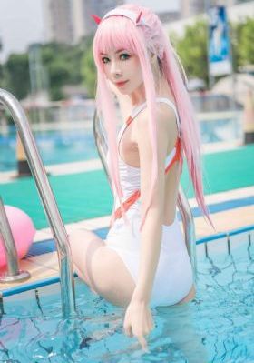 女大学生按摩