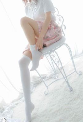 《隔壁女邻居》免费观看
