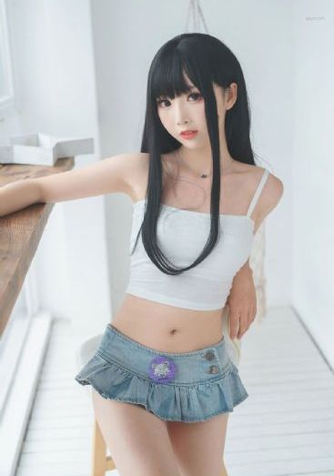 掀开奶罩边吃边摸娇喘小说