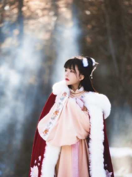 我跟女朋友闺蜜