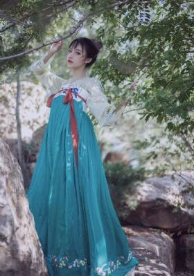 亚洲狼人干练合区在线观看